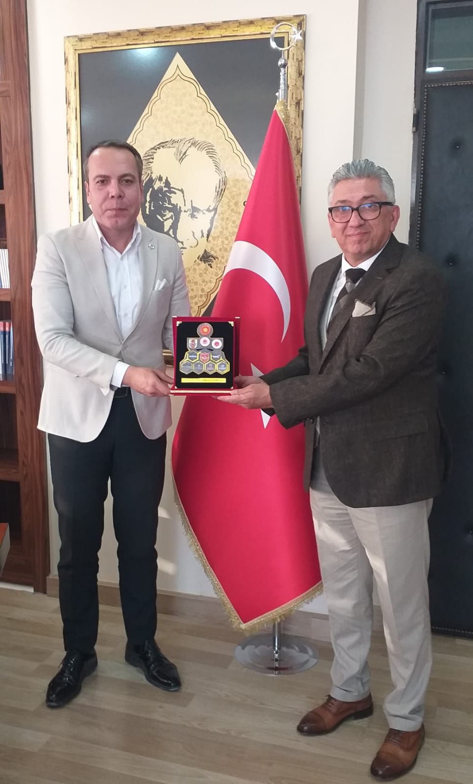 Türk Silahlı Kuvvetleri Güçlendirme Vakfı Mersin Bölge Sorumlusu Emekli Albay Yolaç ERDUR, Kaymakamımız Sayın Onur ÖZAYDIN'ı ziyaret etti.